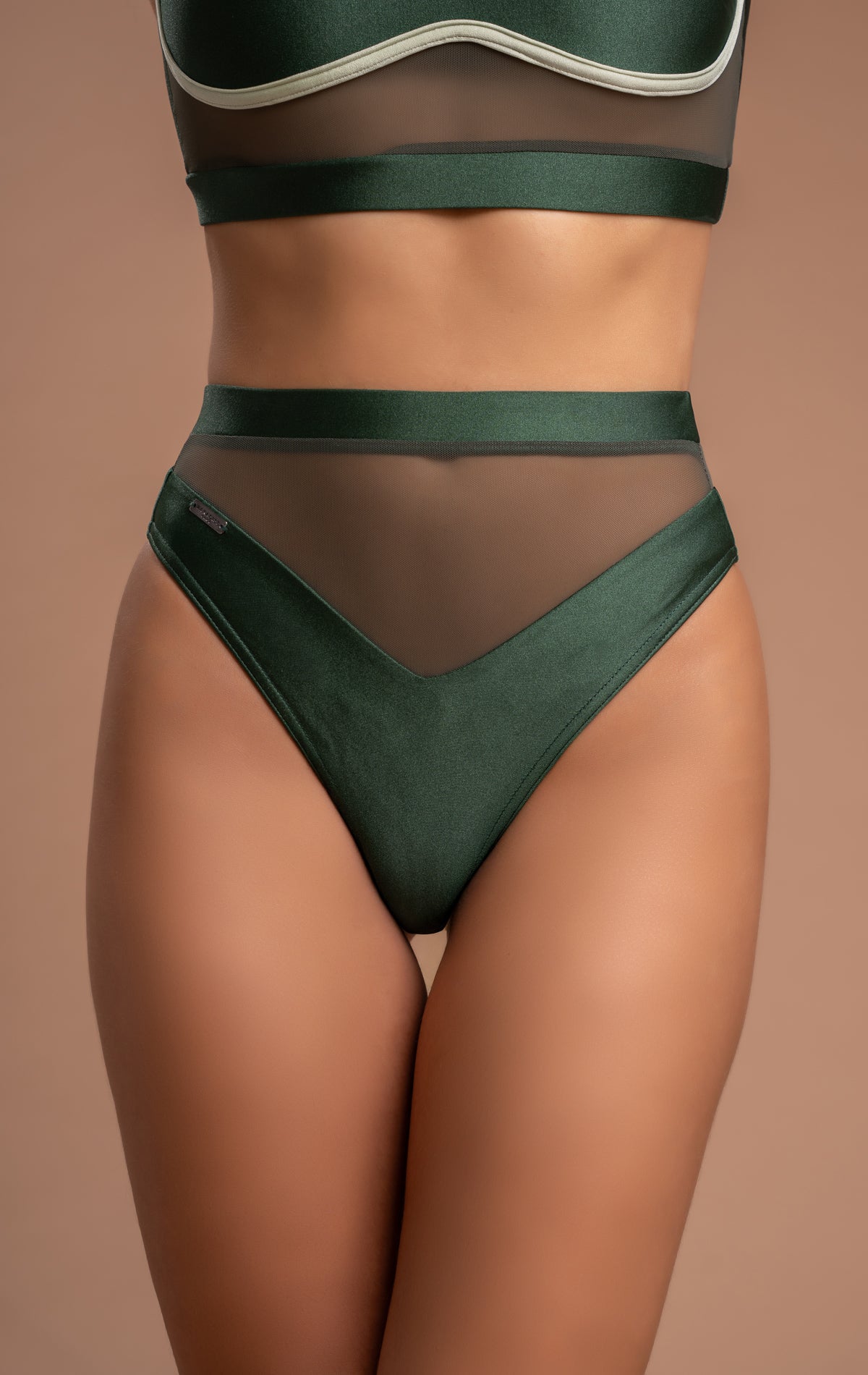 GIGI ACTIVE SHORT FOREST